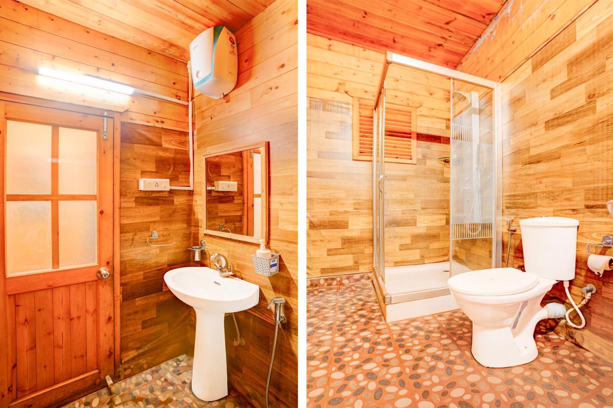 Super Townhouse Morjim Hotel Buitenkant foto